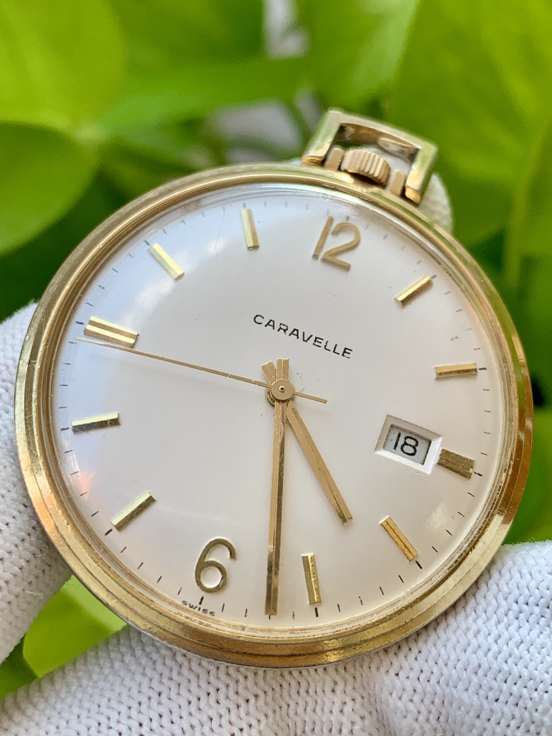 Đồng hồ quả quýt Caravelle cổ điển