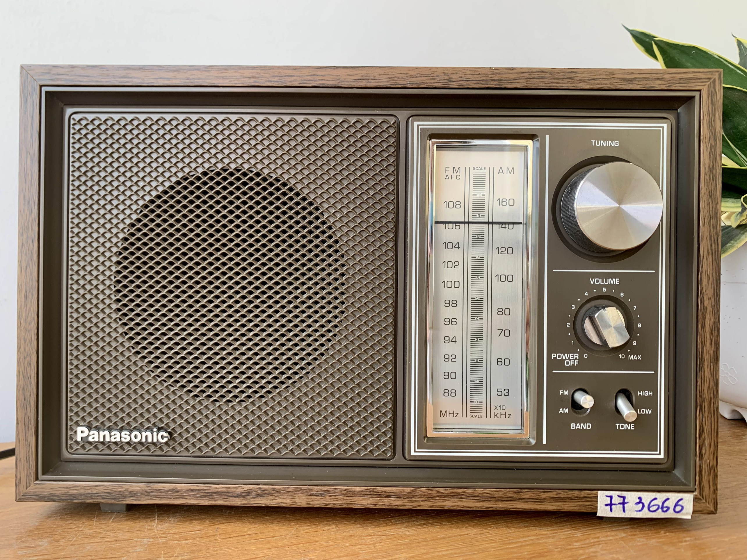 Radio Panasonic model RE-6289