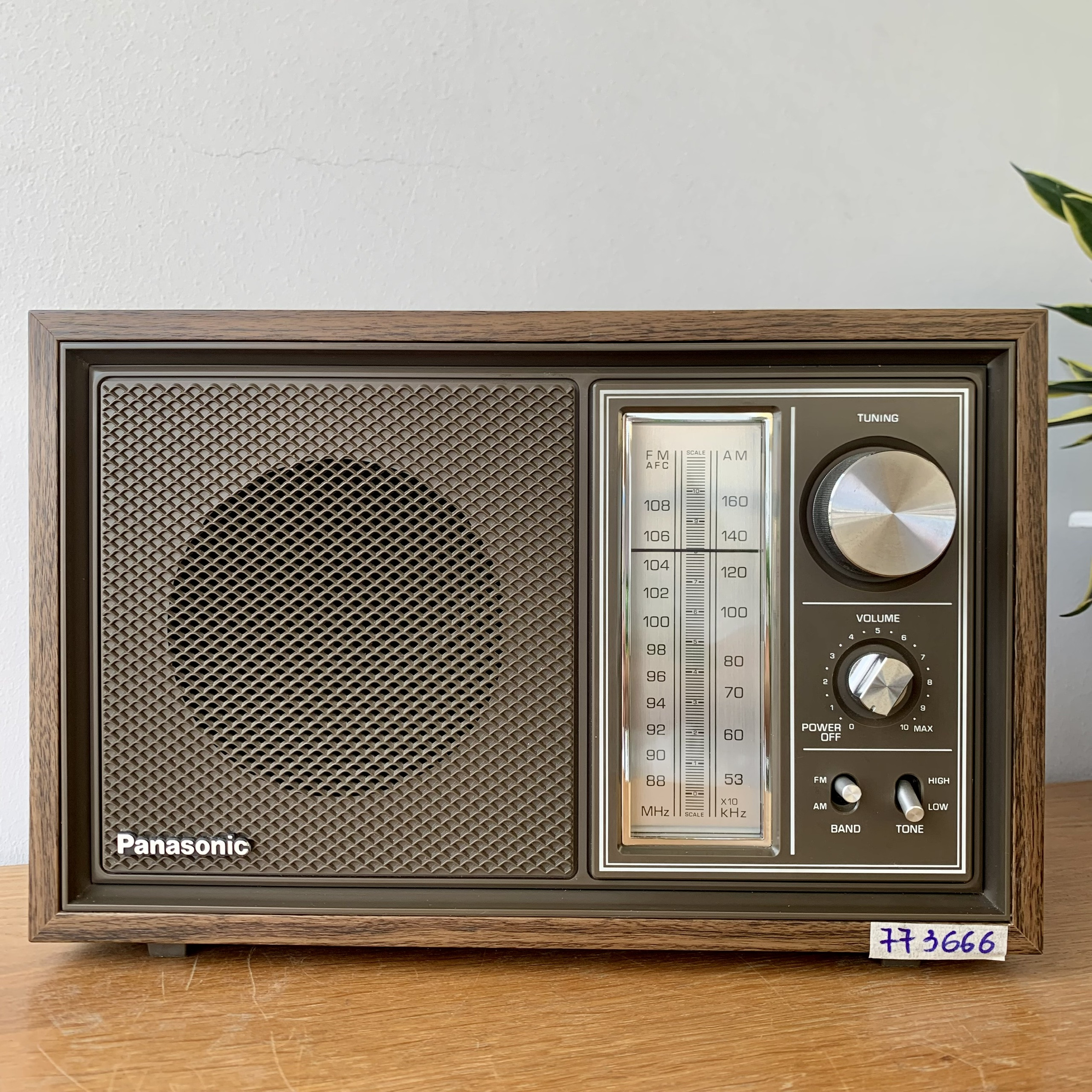 Radio Panasonic model RE-6289