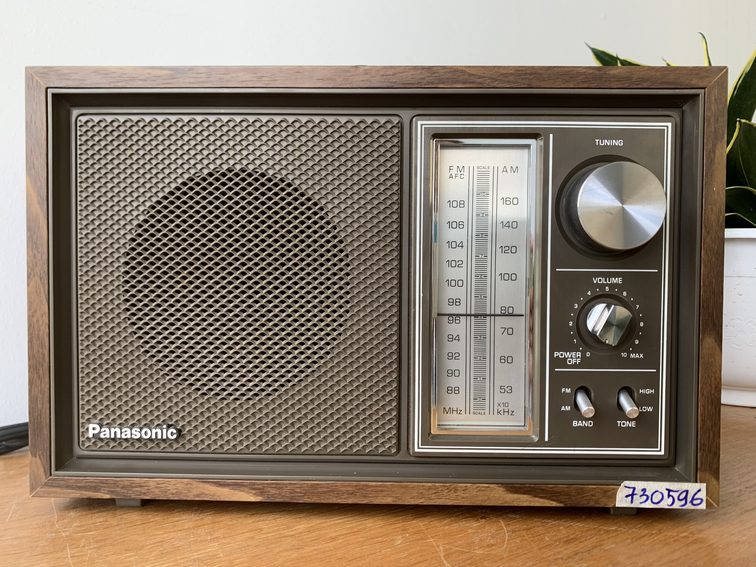 Radio Panasonic model RE-6289 Nhật Bản