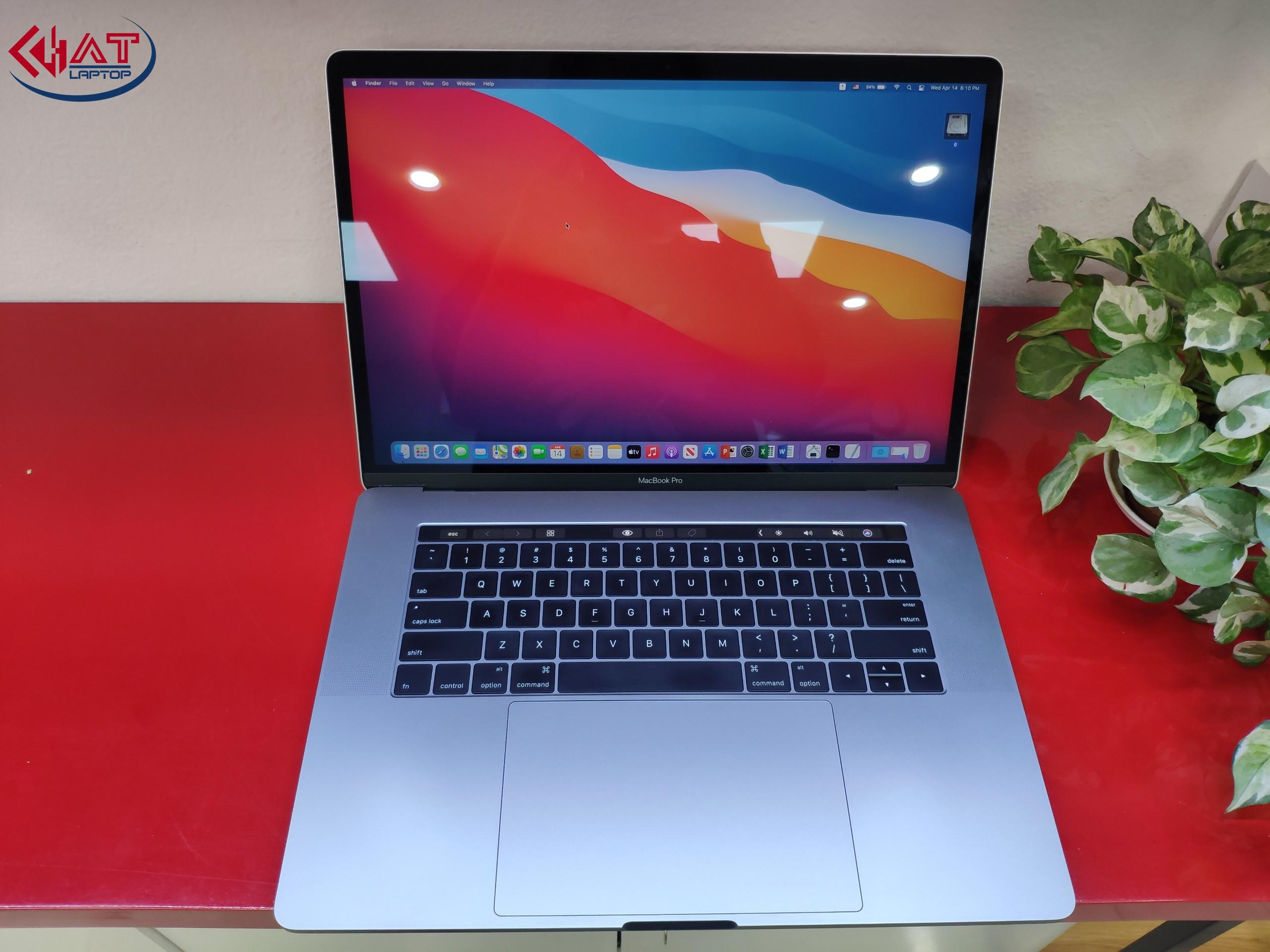 MacBook Pro 15 2016-1