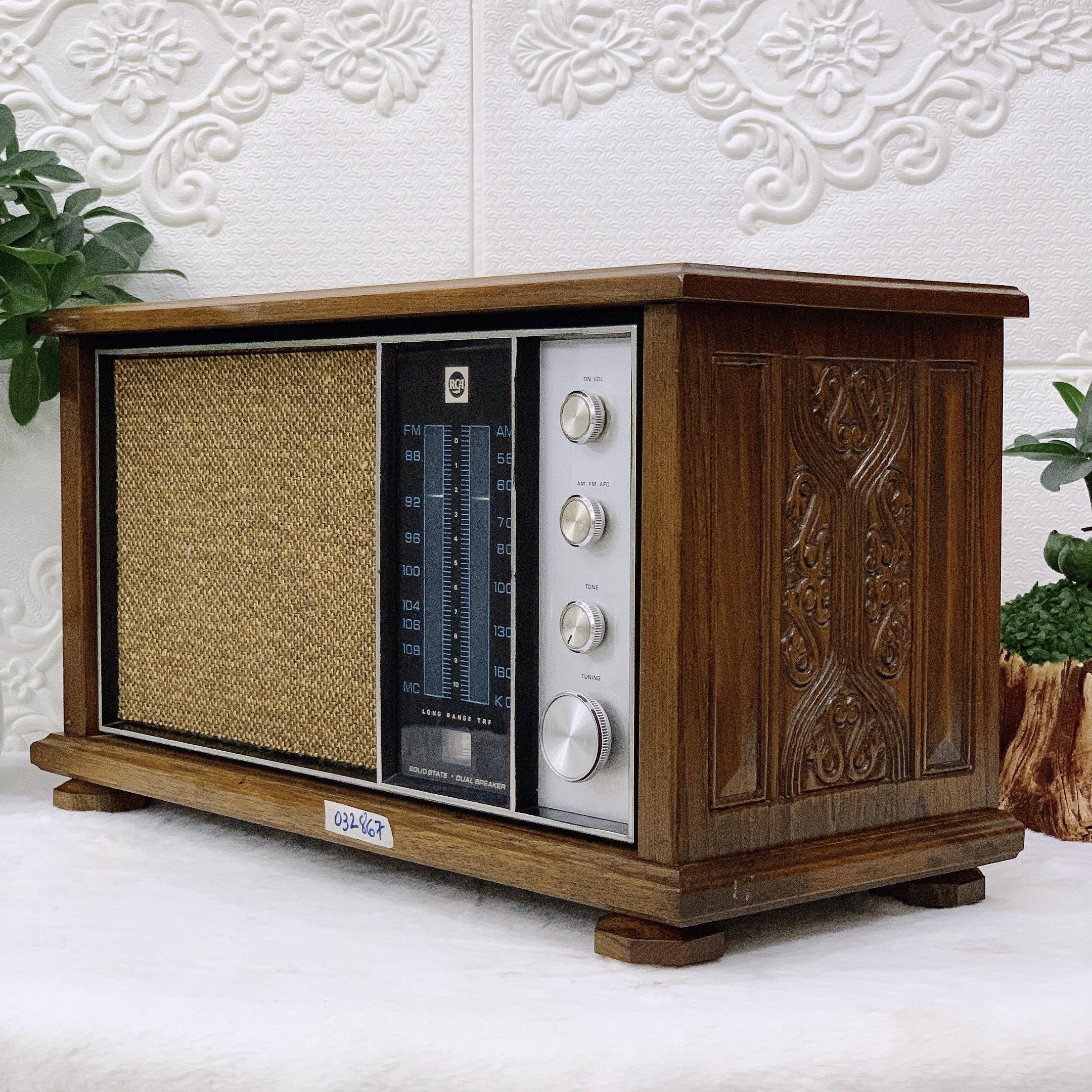 Radio RCA RLC645 Pecan Nhật Bản