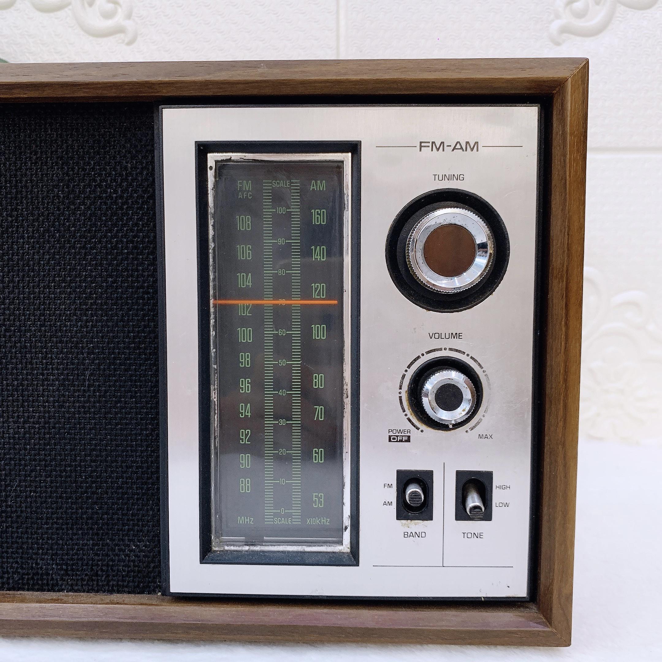 Radio RE - 6286 AM/FM Vintage