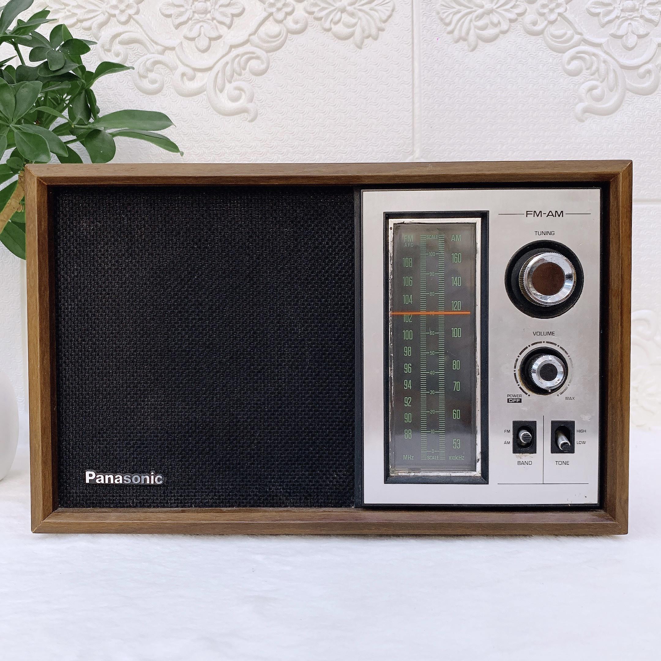 Radio RE - 6286 AM/FM Vintage