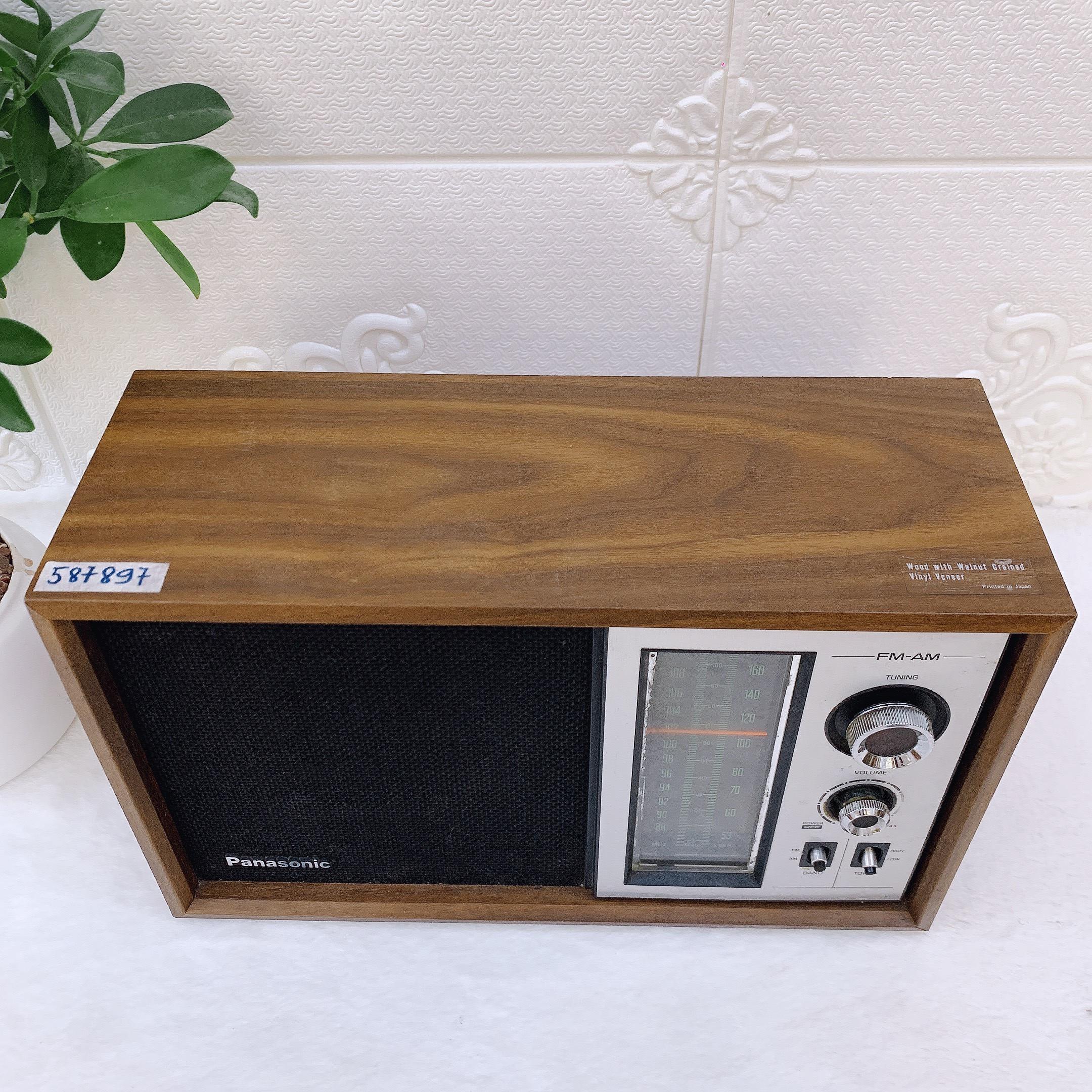 Radio RE - 6286 AM/FM Vintage