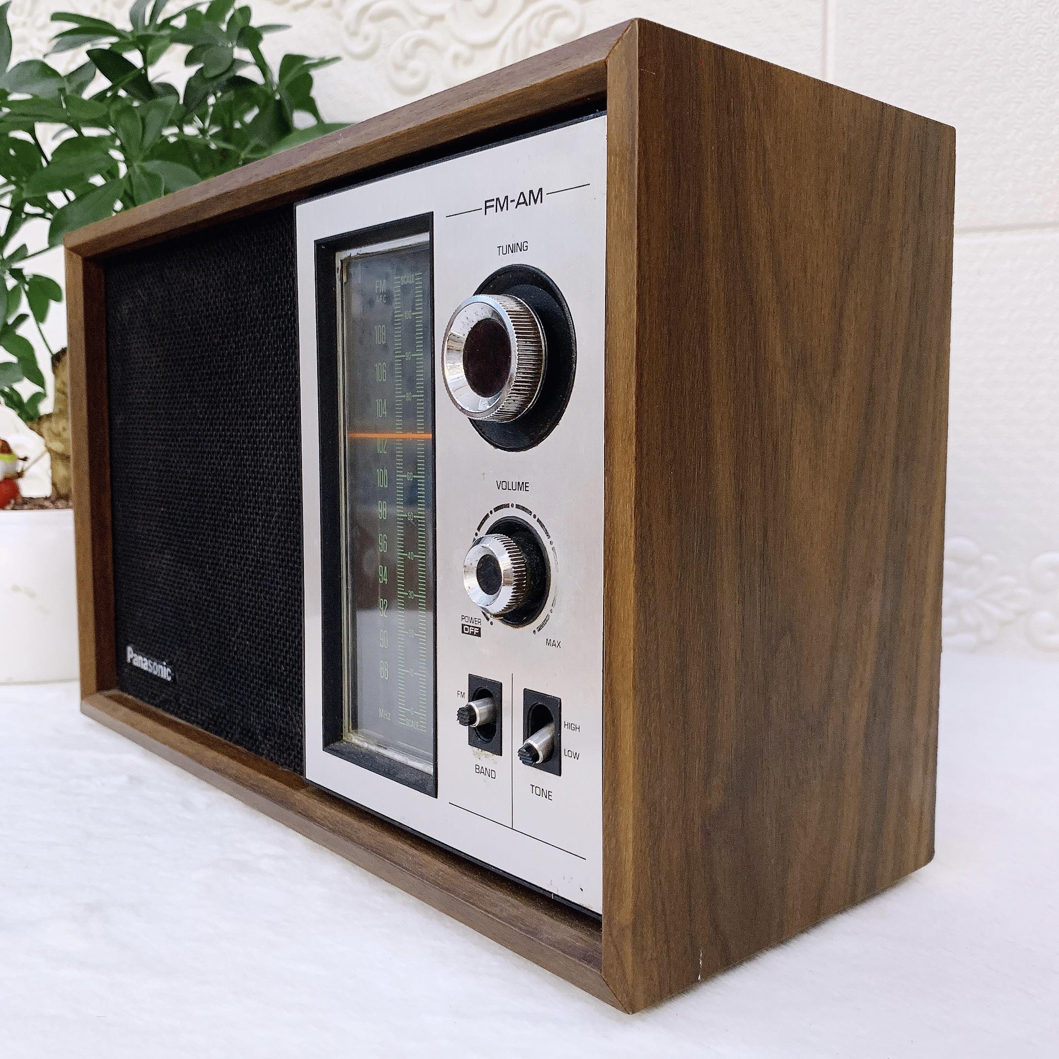 Radio RE - 6286 AM/FM Vintage