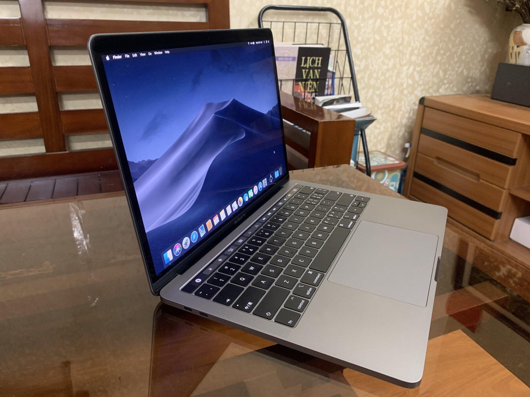 Macbook Pro 2018 13inch, Core I5/8GB/256GB