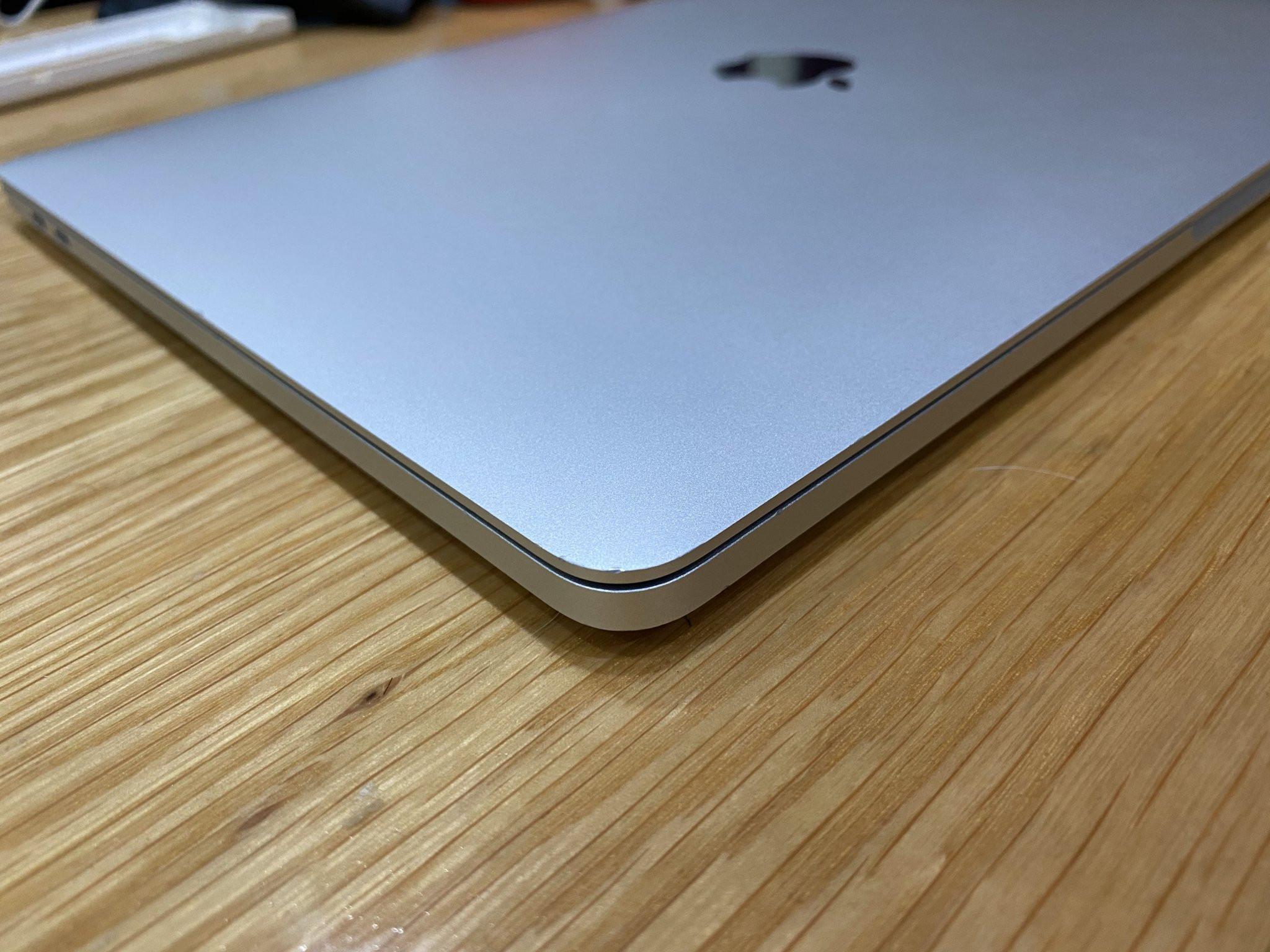 Macbook Pro 2017 13 inch, Core i7/16GB/512GB