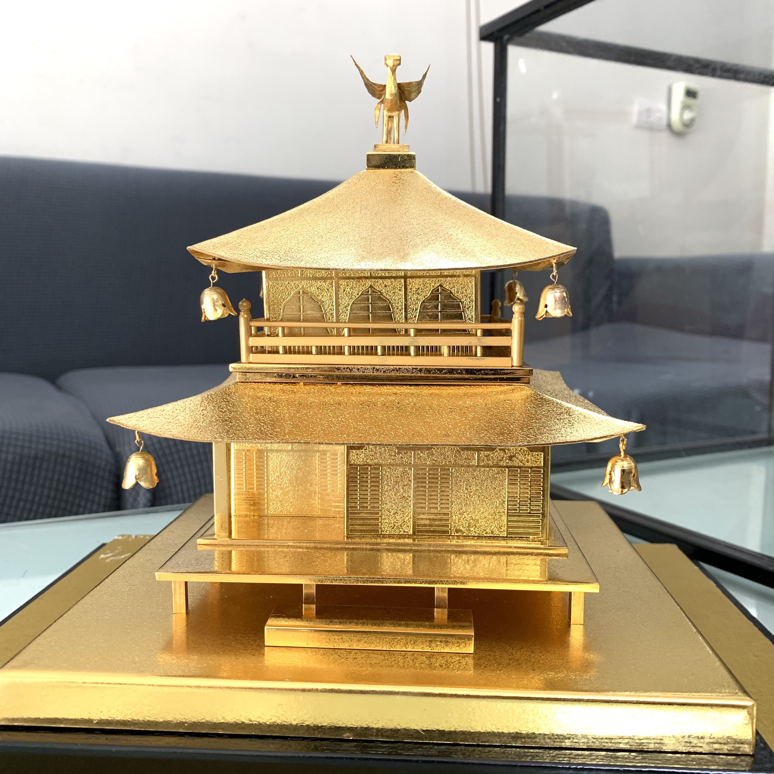 Ngôi đền Kinkaku-Ji nổi tiếng Nhật Bản mạ vàng 24K