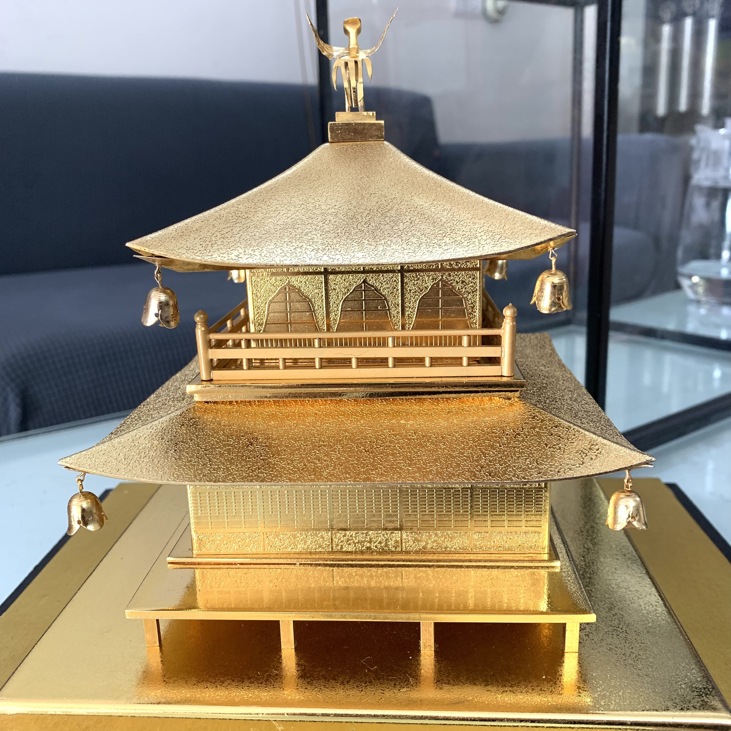 Ngôi đền Kinkaku-Ji nổi tiếng Nhật Bản mạ vàng 24K