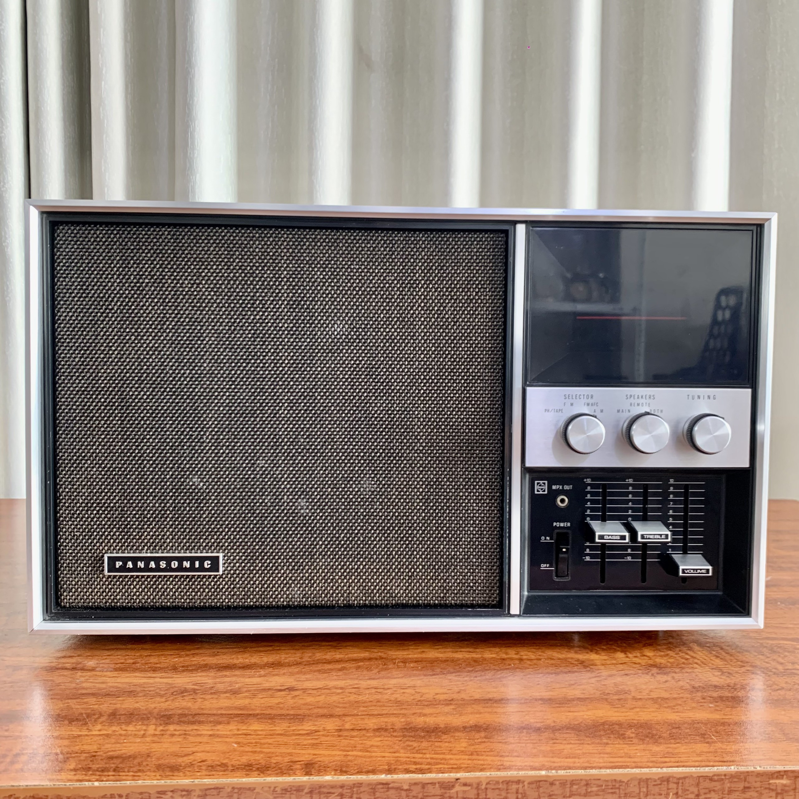 Radio Panasonic Model RE-7500 mẫu khó kiếm