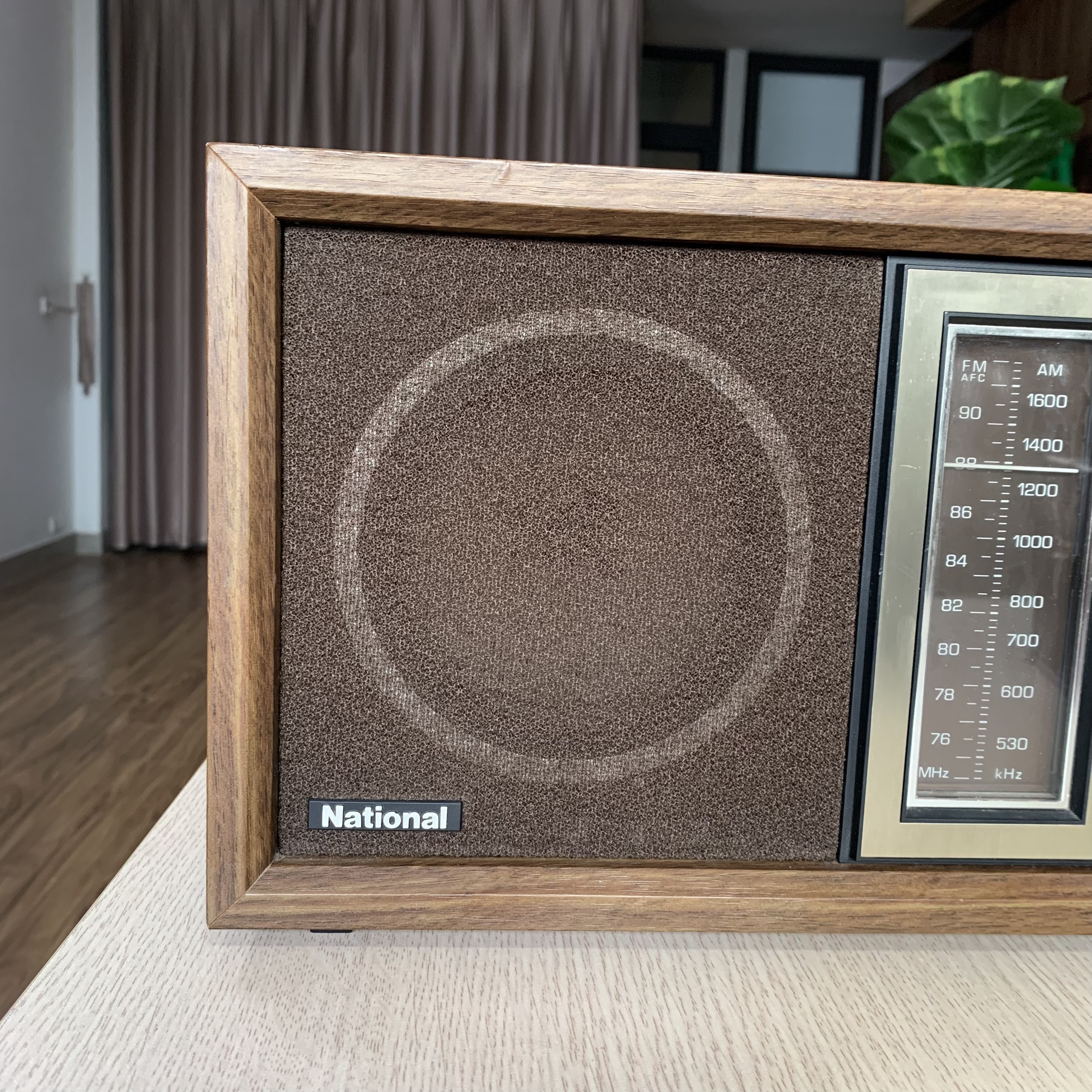 Radio National Model RE-796 vỏ gỗ vintage