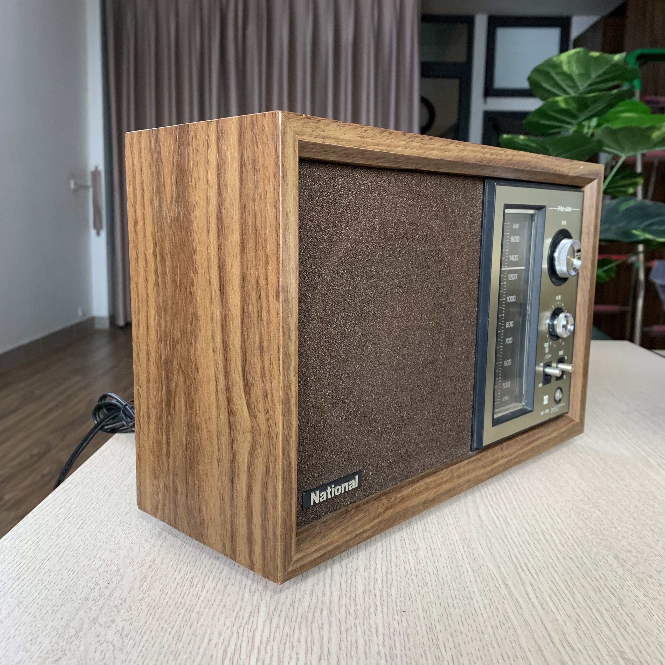 Radio National Model RE-796 vỏ gỗ vintage