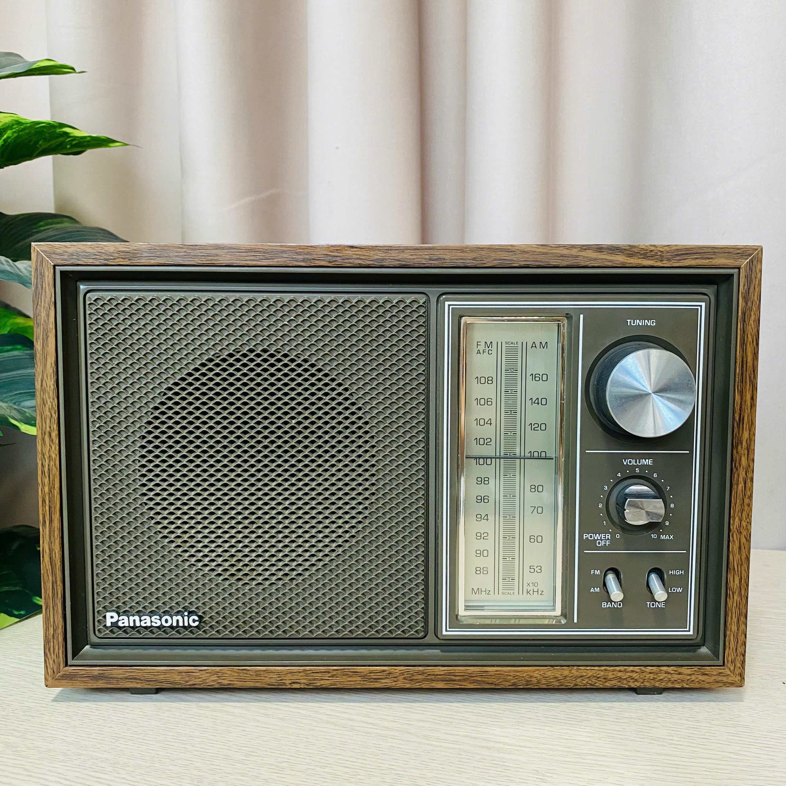 Radio Panasonic Model RE - 6289 thập niên 70