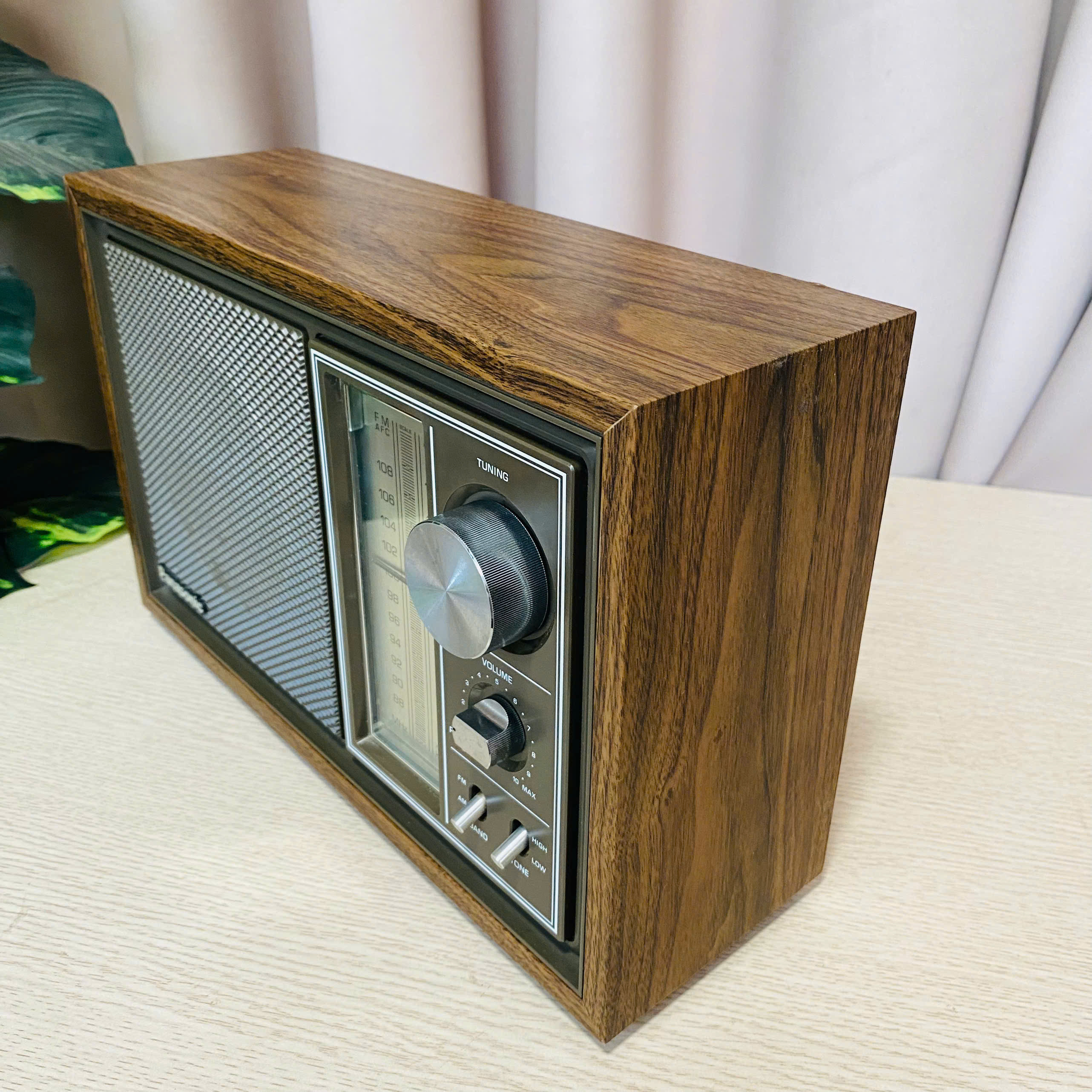 Radio Panasonic Model RE - 6289 thập niên 70