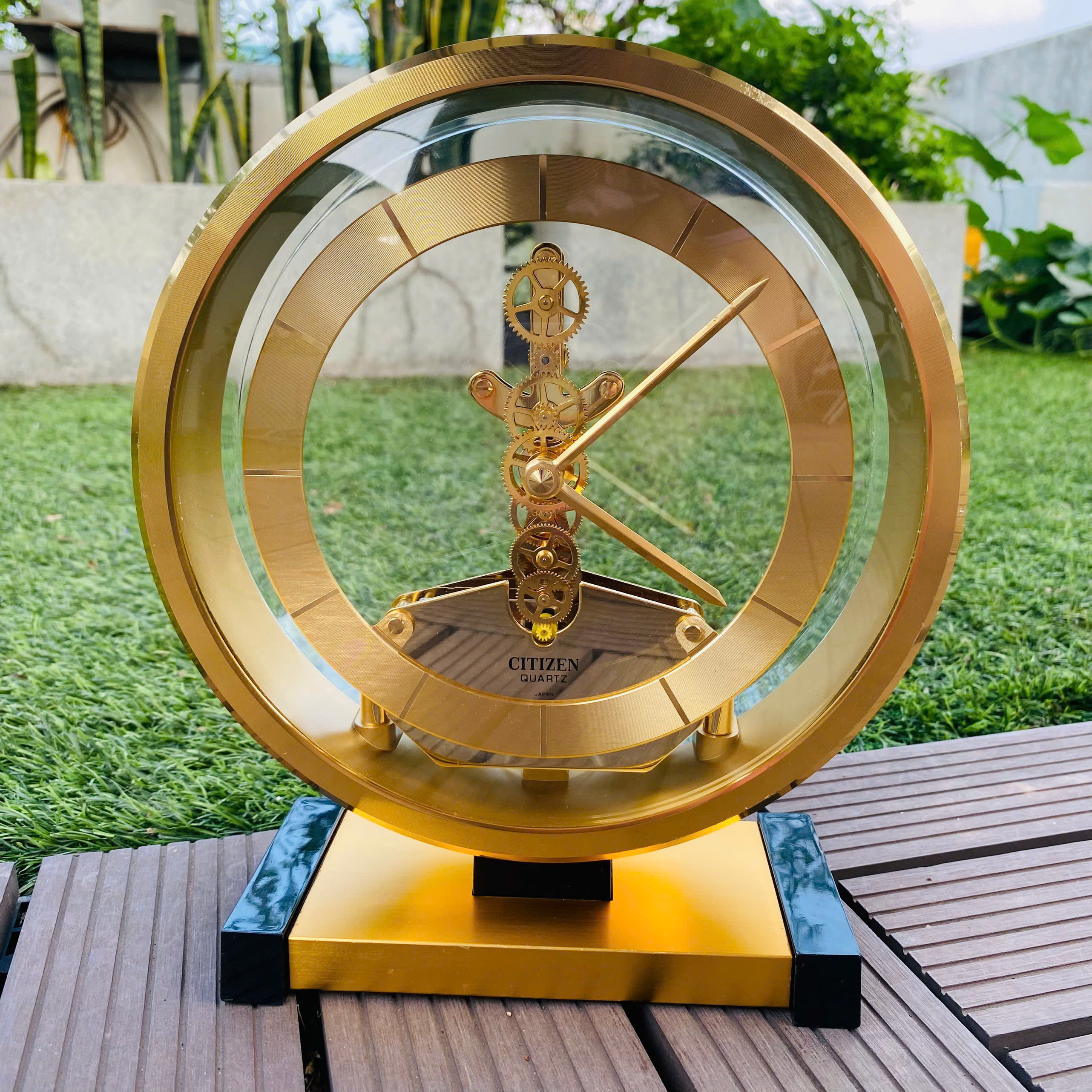 Đồng hồ để bàn Citizen lộ cơ độc đáo