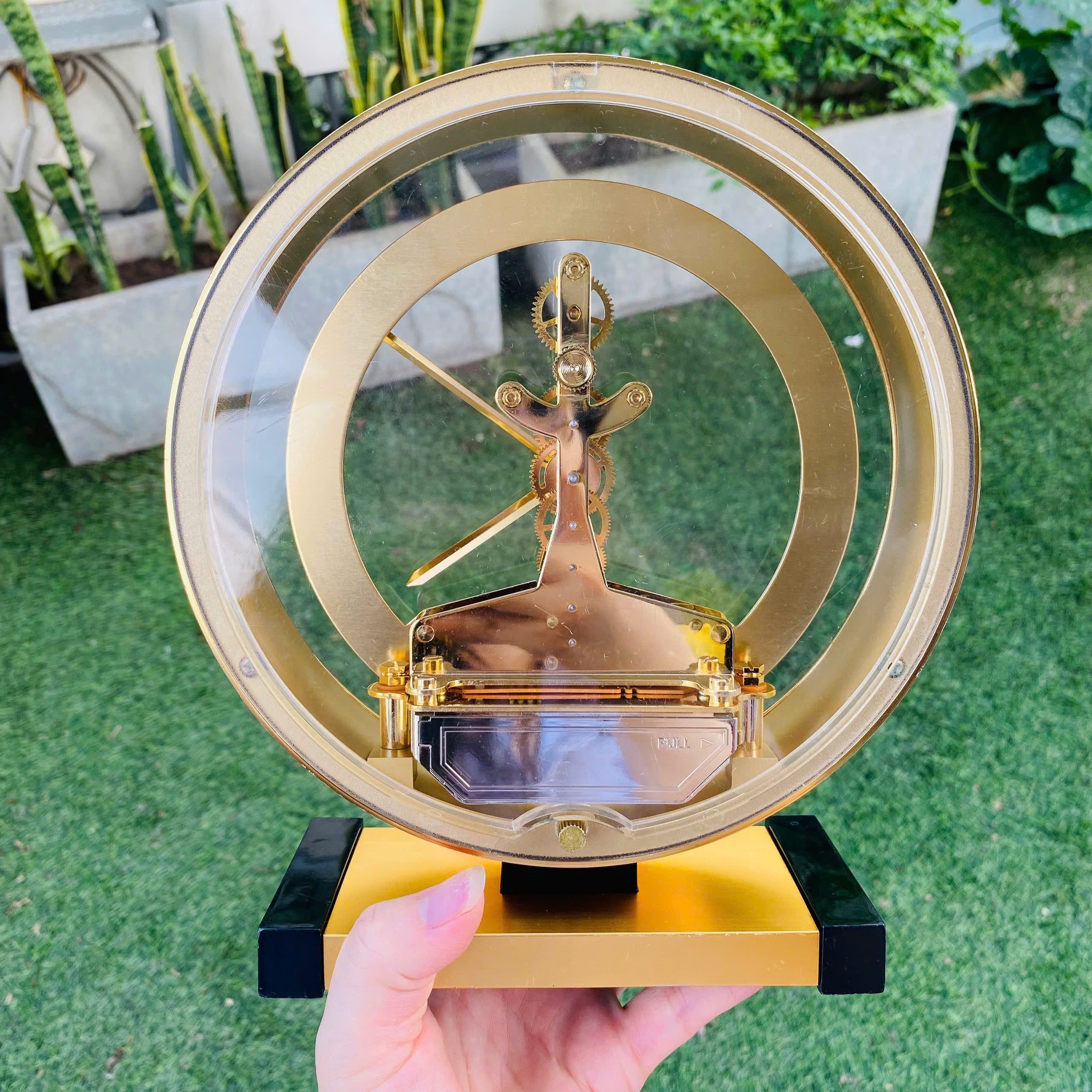 Đồng hồ để bàn Citizen lộ cơ độc đáo