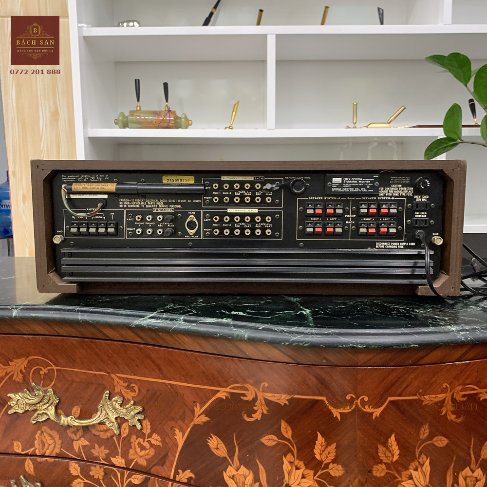 Âm ly Sansui QRX-5500A vintage