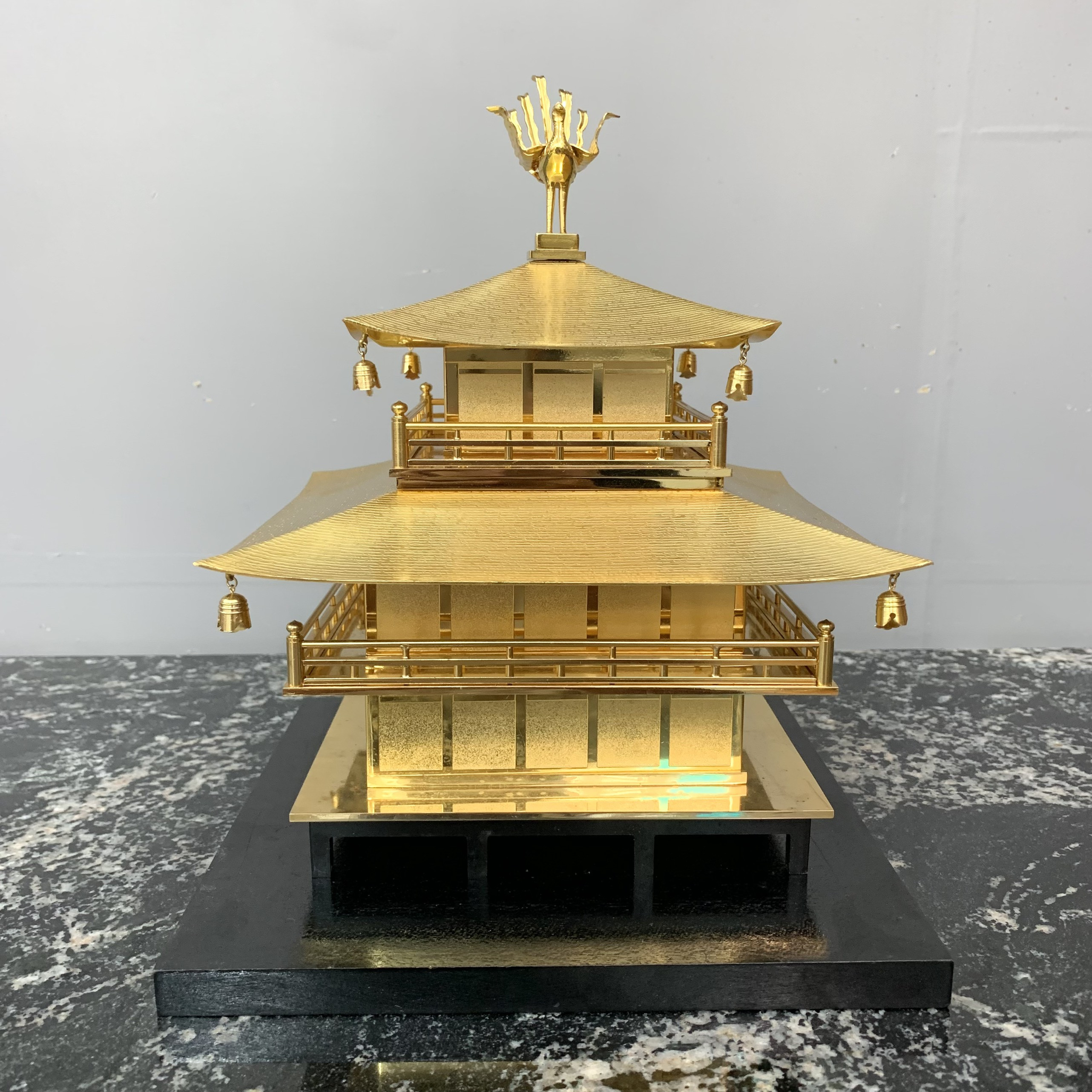 Ngôi đền Kinkaku-Ji Nhật Bản mạ vàng 24K