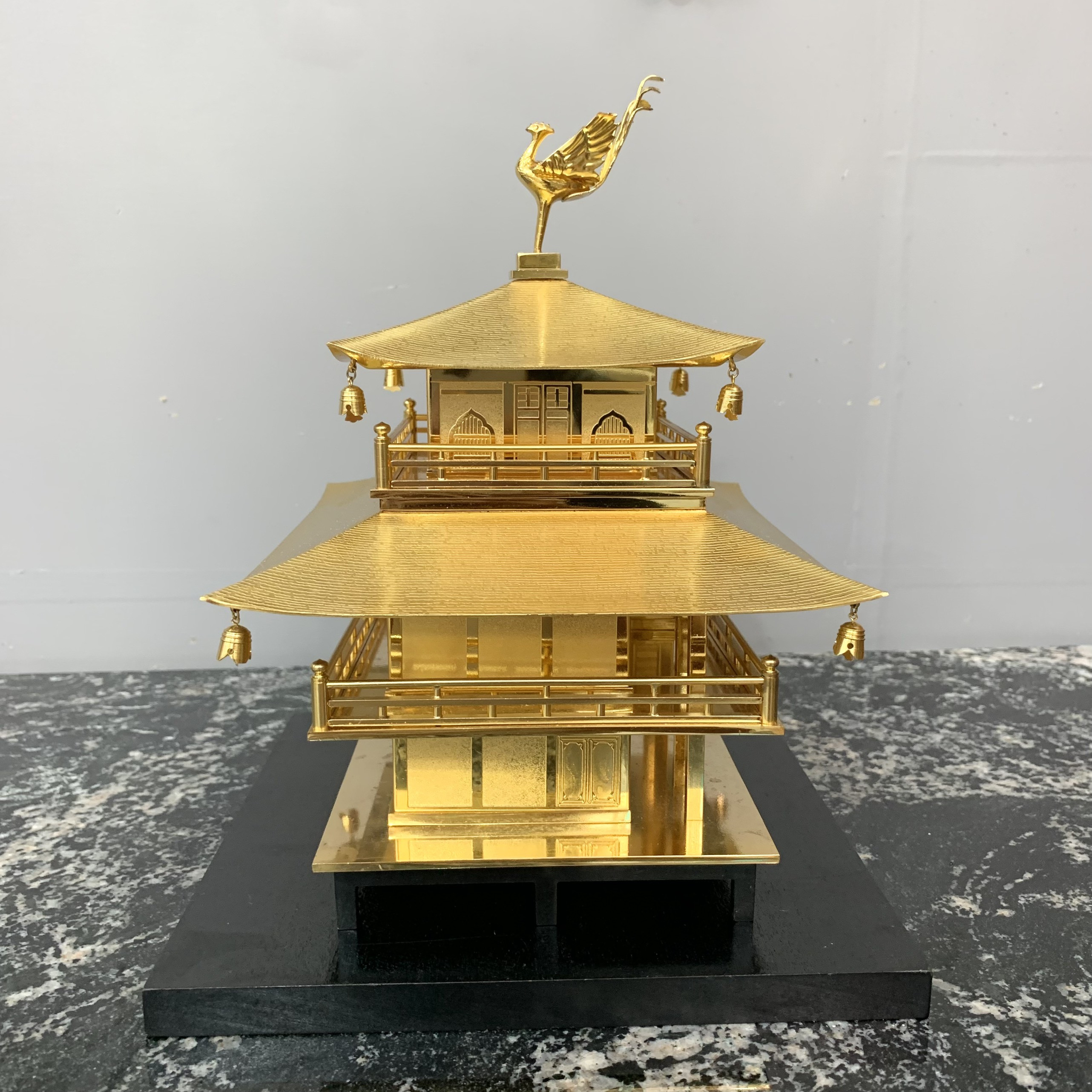 Ngôi đền Kinkaku-Ji Nhật Bản mạ vàng 24K