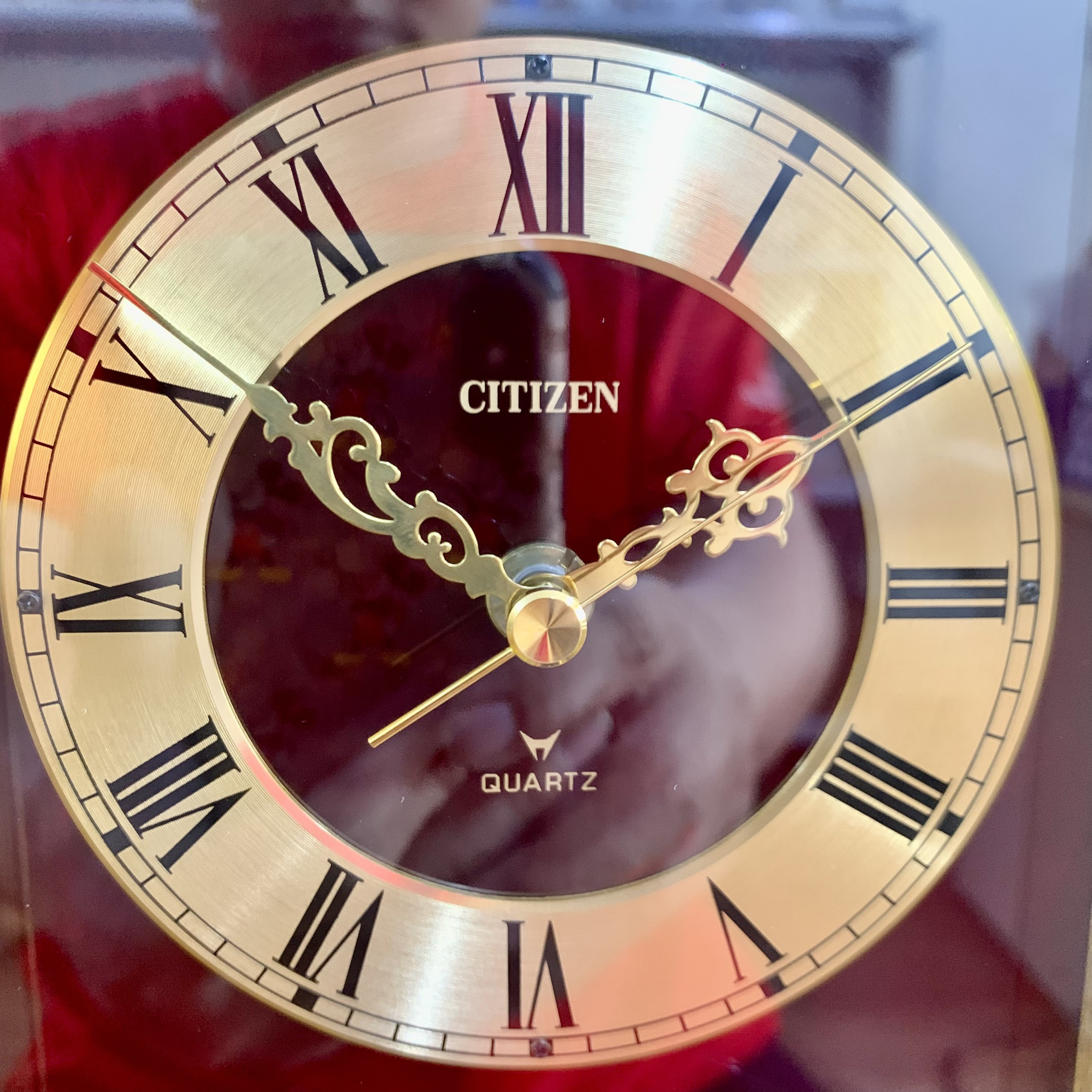 Đồng hồ để bàn Citizen quartz vũ điệu mẹ con