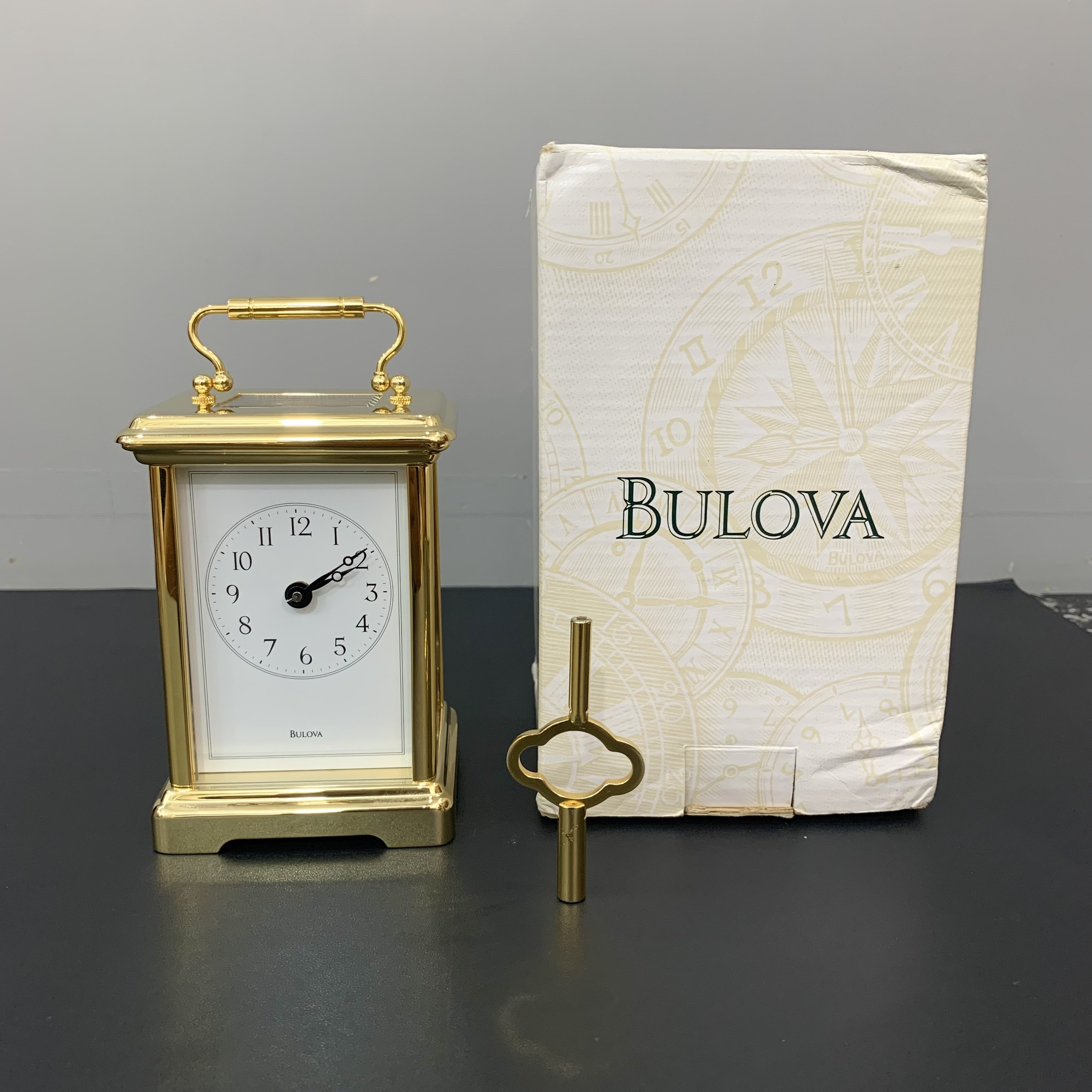 Đồng hồ để bàn Bulova cót 8 ngày lộ máy