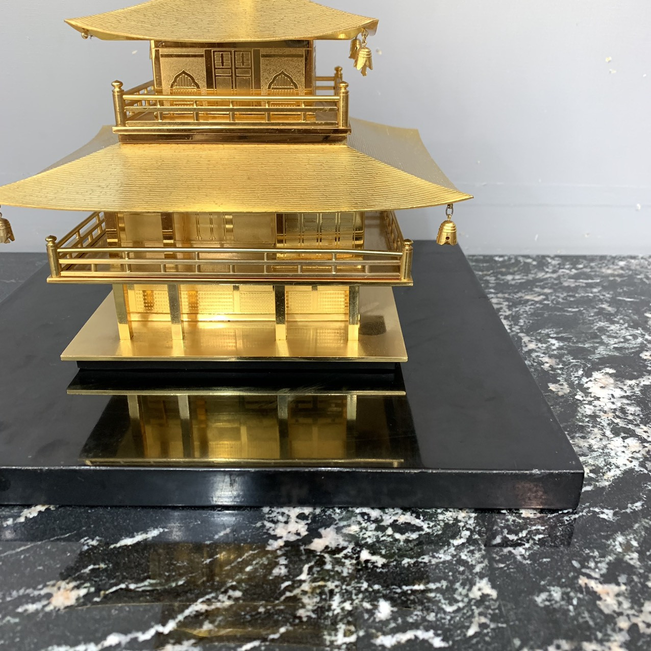 Ngôi đền Kinkaku-Ji Nhật Bản mạ vàng 24K