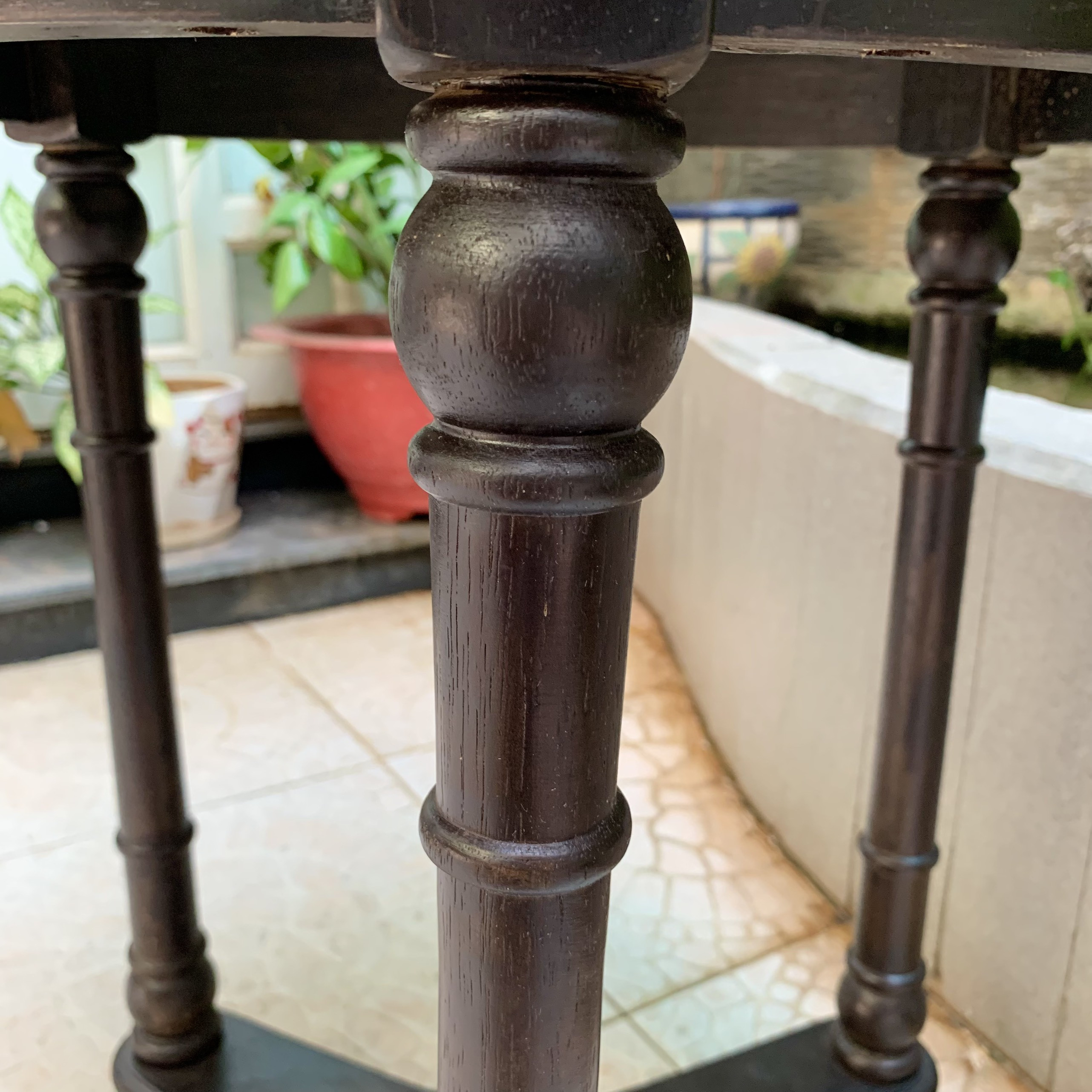 Đôn gỗ Châu Âu đá marble xanh