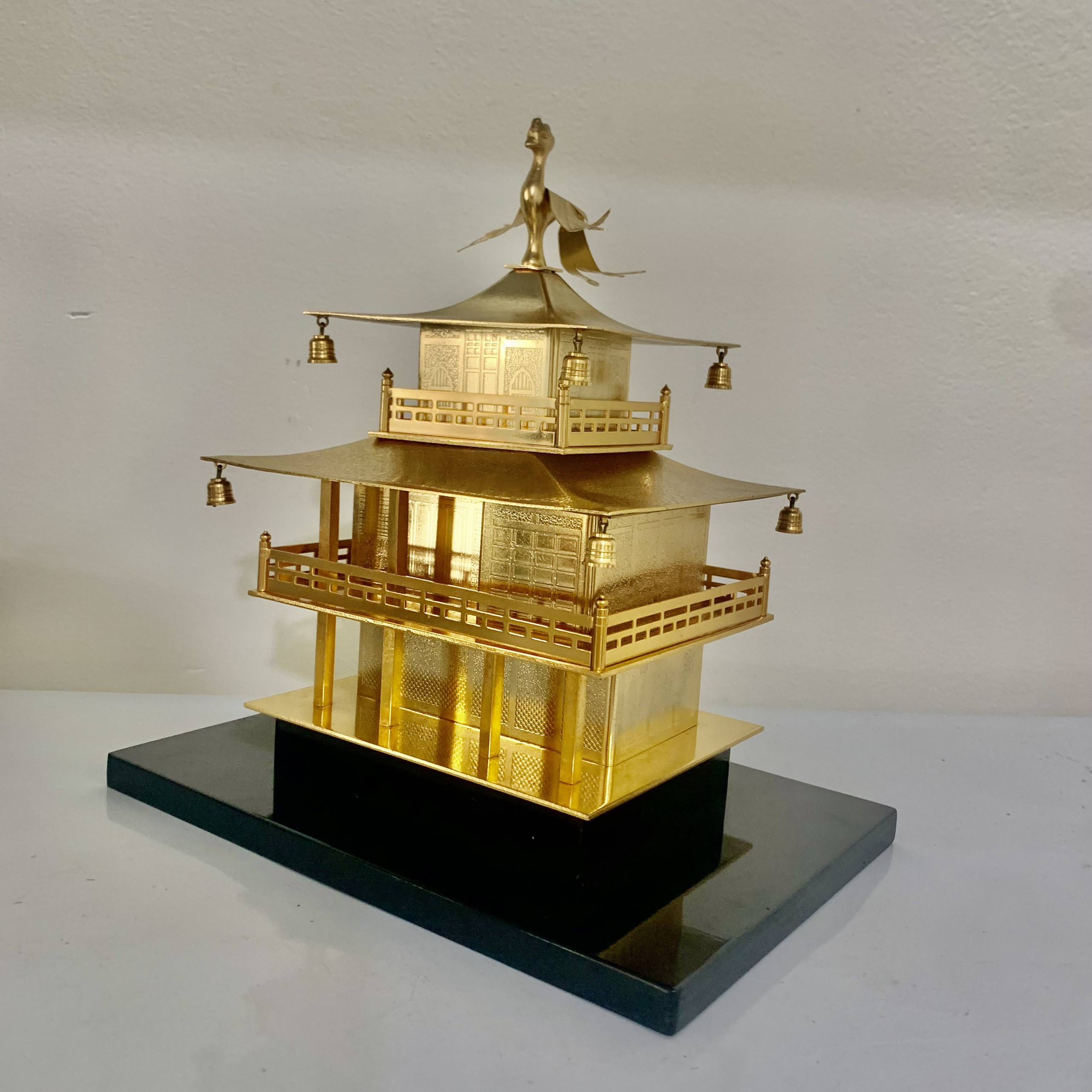 Ngôi đền Kinkaku-Ji Nhật Bản mạ vàng 24K