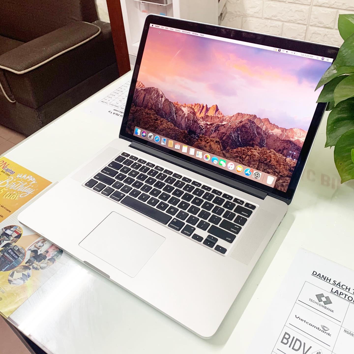 MacBook Pro 15 inch 2014 (Core i7 2.2Ghz / Ram 16GB / SSD 256GB / 15.4 inch  )